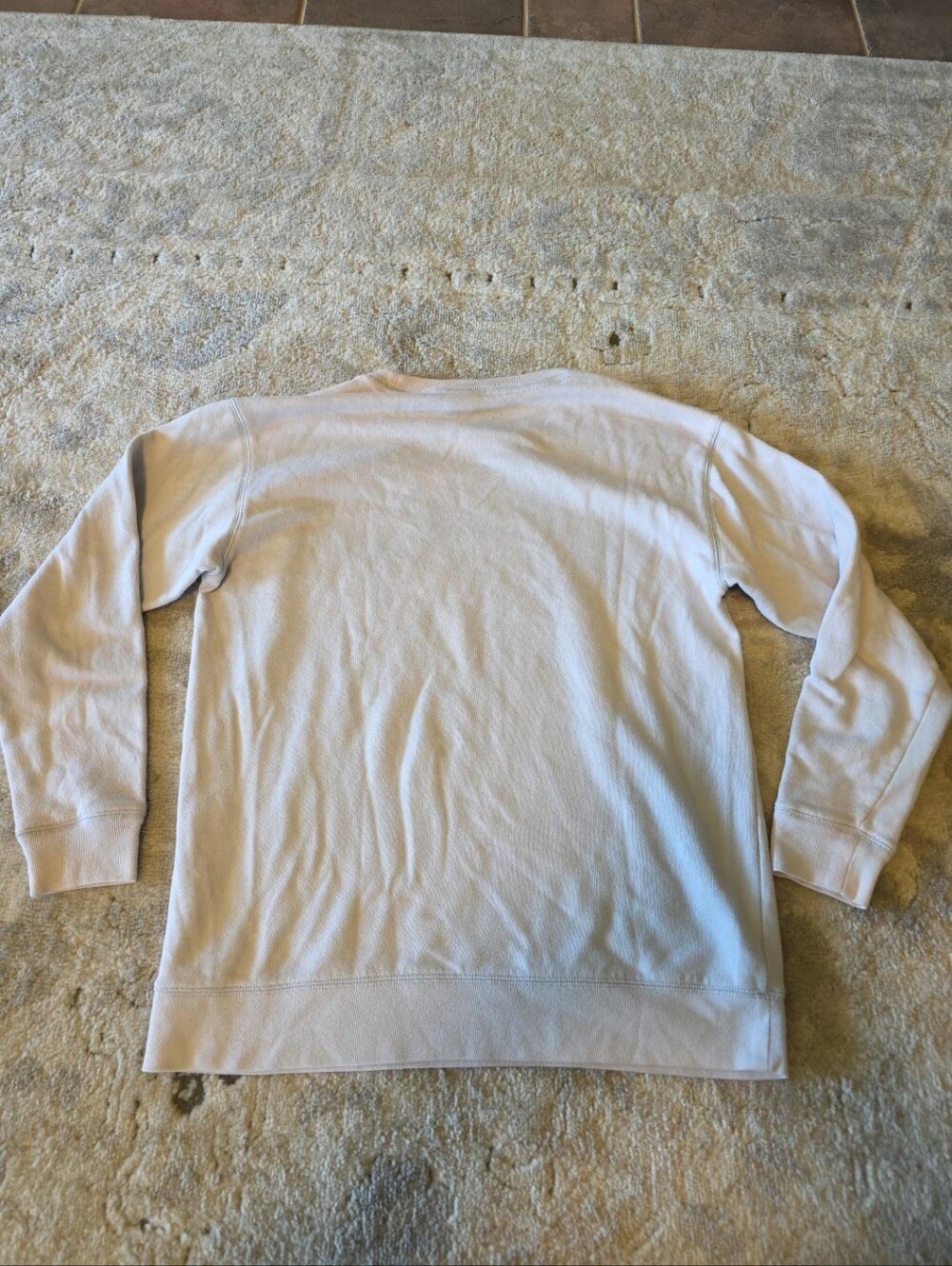 Victoria’s Secret PINK Crewneck Sweatshirt Oversized Logo White Silver Y2K - Picture 4 of 4